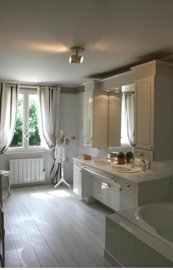 Chambres A La Maison Hermitage Aincourt Exterior photo