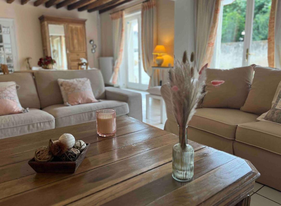Chambres A La Maison Hermitage Aincourt Exterior photo